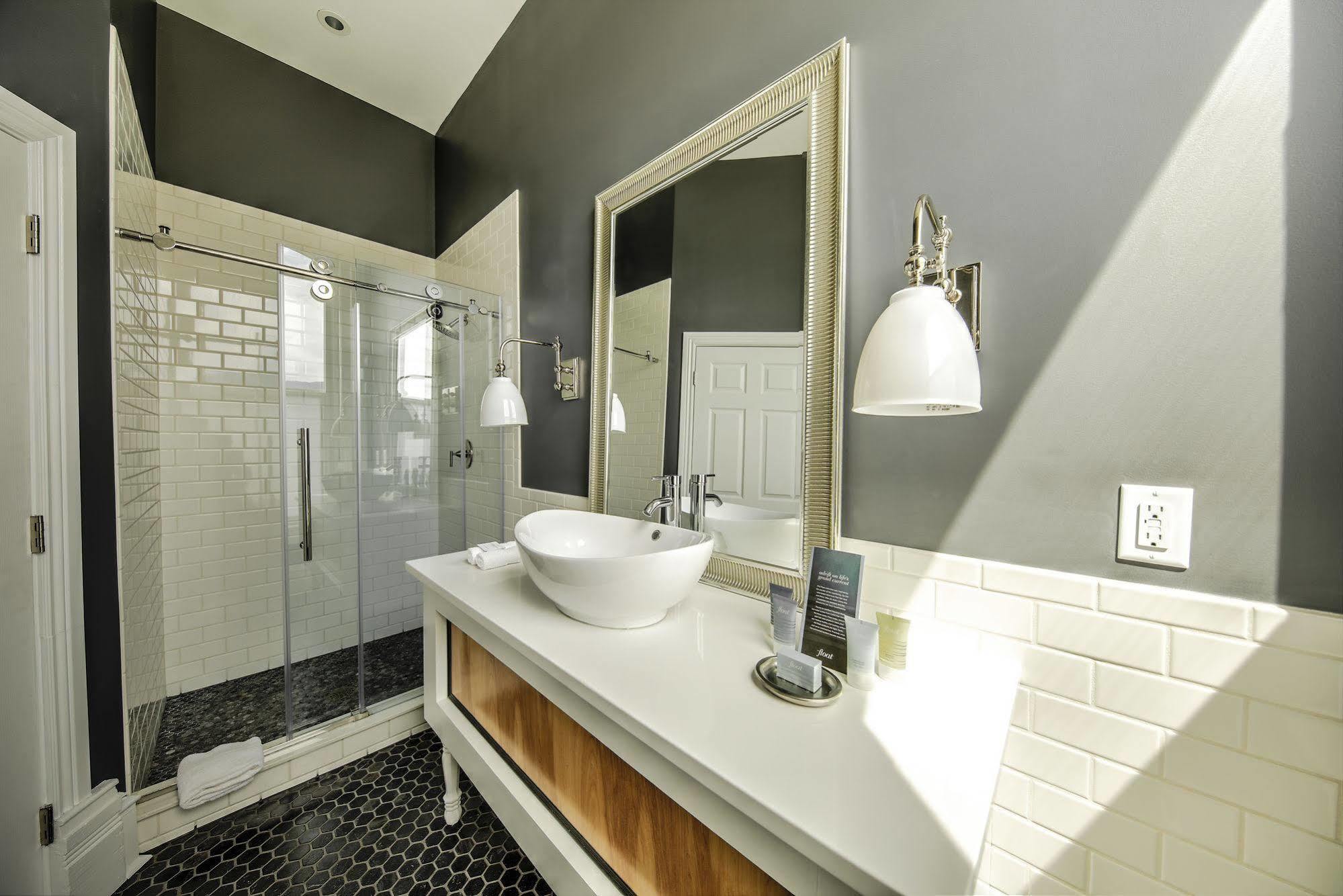 The Harkness Hotel McCammon 외부 사진